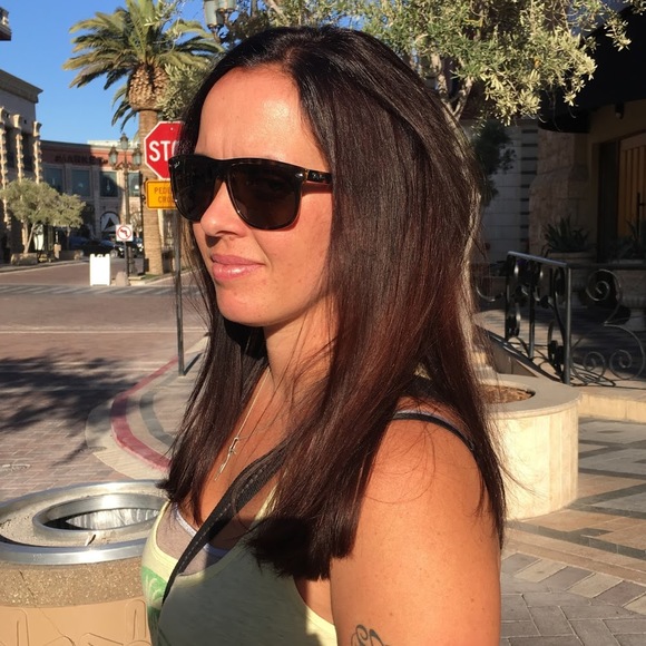 Meet your Posher, Phaedra - Picture 1 of 1